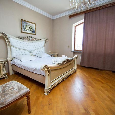 Centre Hotel-Hostel Ереван Екстериор снимка