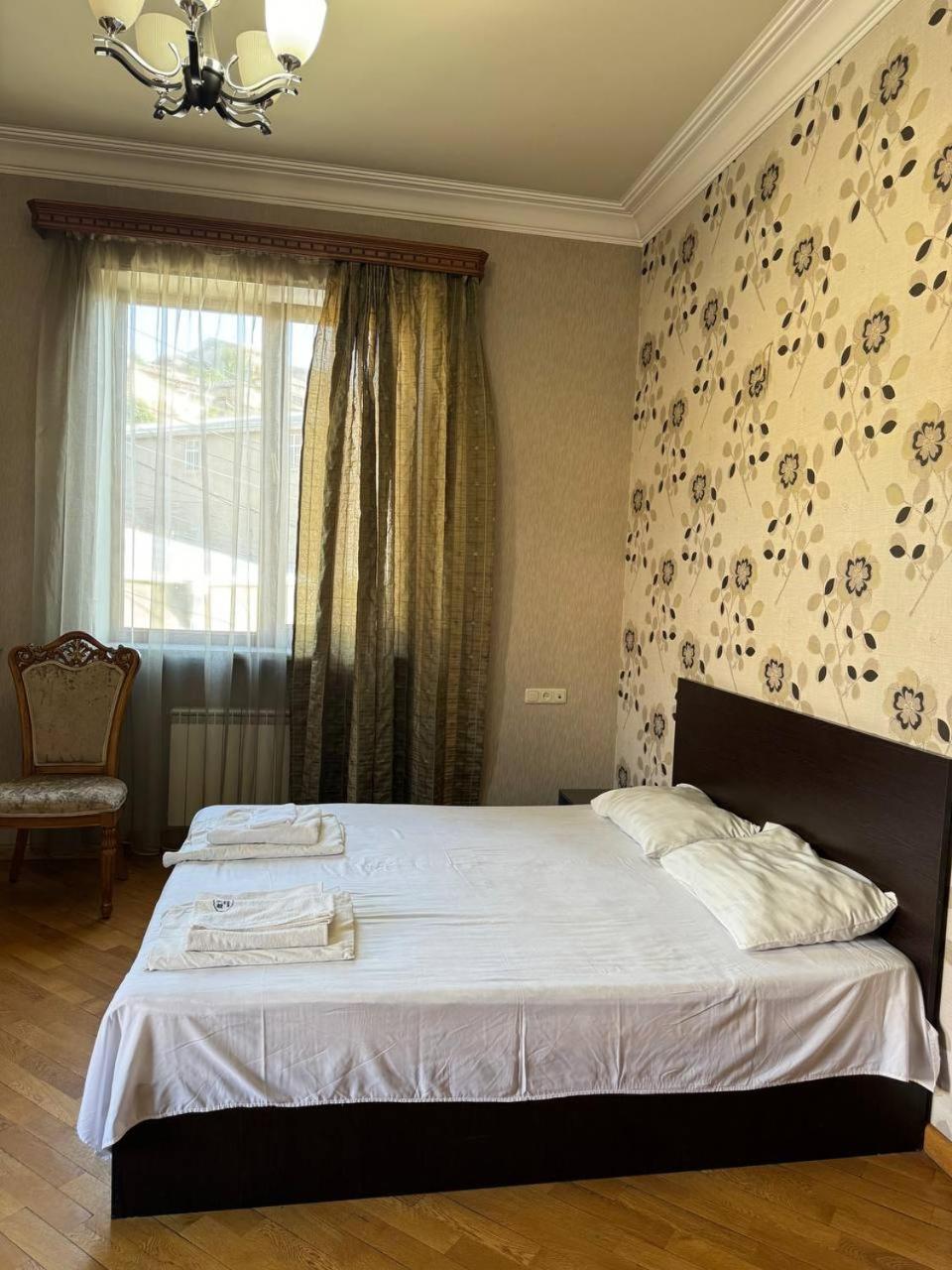 Centre Hotel-Hostel Ереван Екстериор снимка