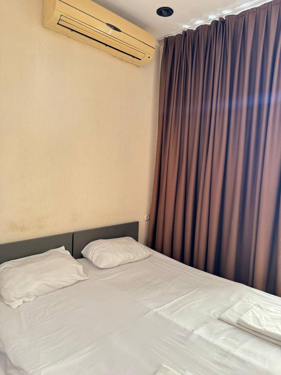 Centre Hotel-Hostel Ереван Екстериор снимка