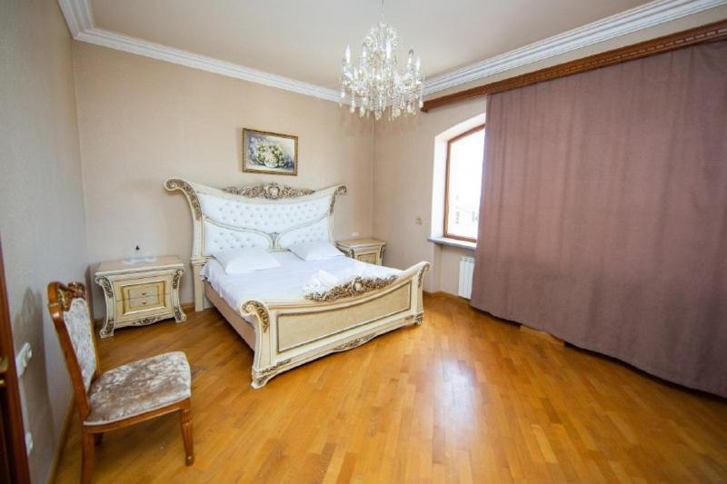 Centre Hotel-Hostel Ереван Екстериор снимка