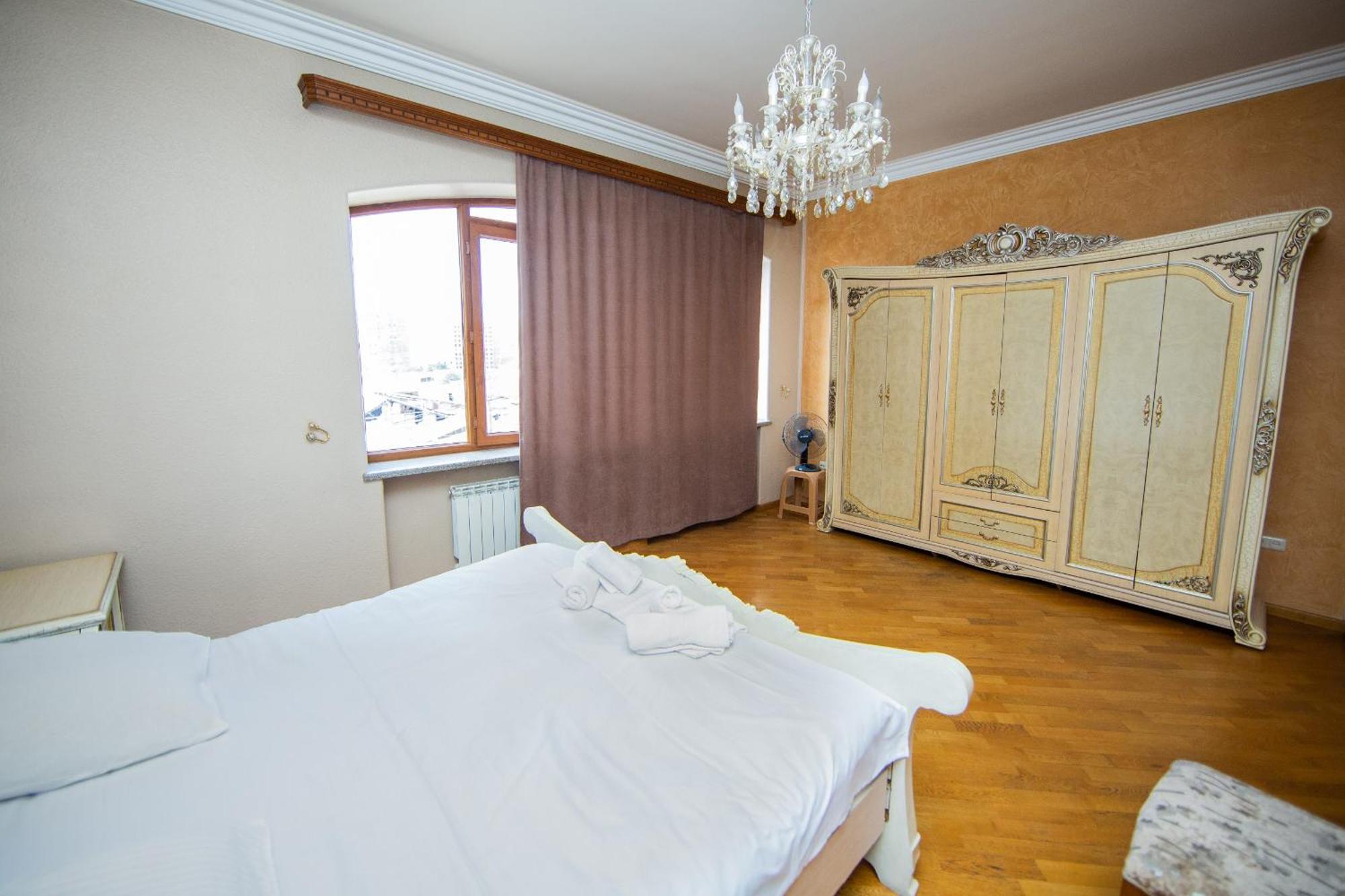 Centre Hotel-Hostel Ереван Екстериор снимка