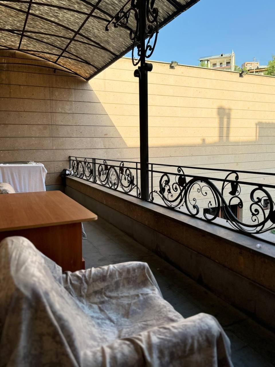 Centre Hotel-Hostel Ереван Екстериор снимка
