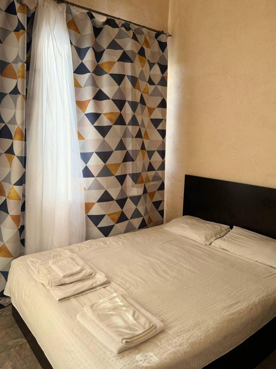 Centre Hotel-Hostel Ереван Екстериор снимка