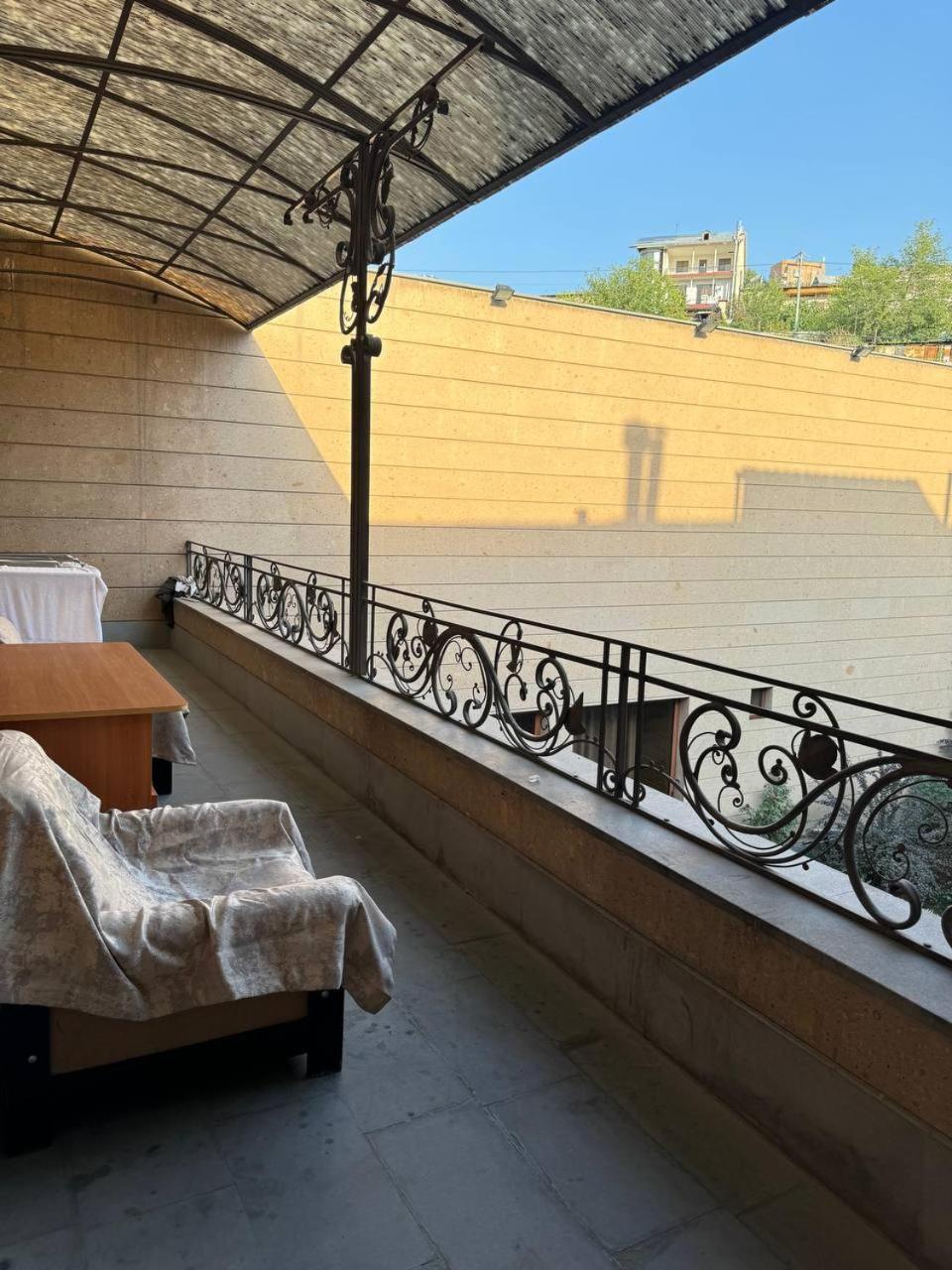 Centre Hotel-Hostel Ереван Екстериор снимка