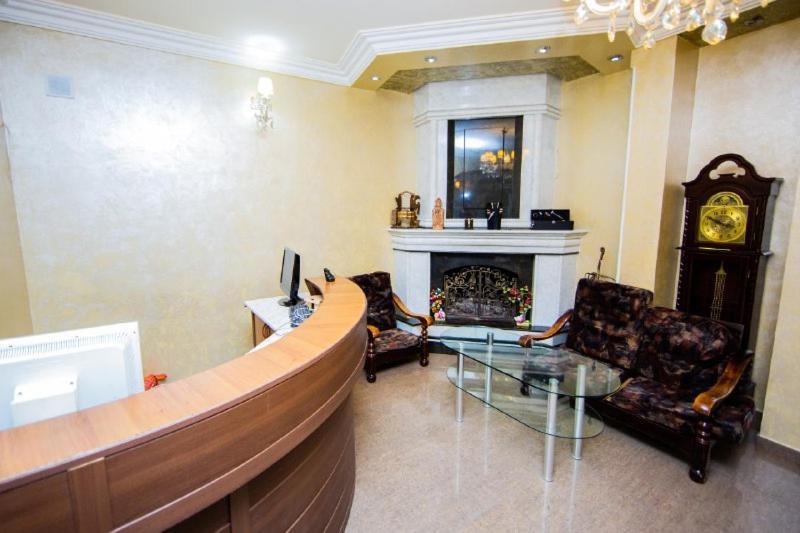 Centre Hotel-Hostel Ереван Екстериор снимка