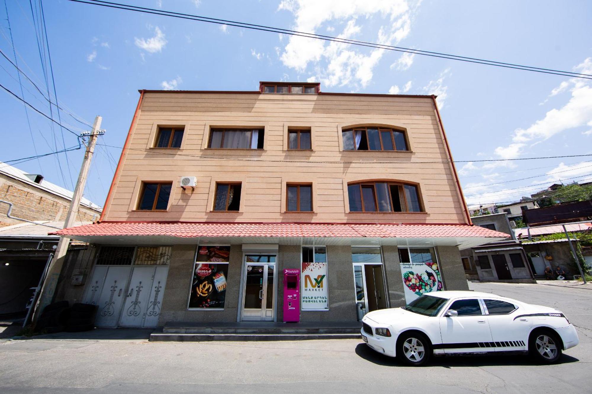 Centre Hotel-Hostel Ереван Екстериор снимка