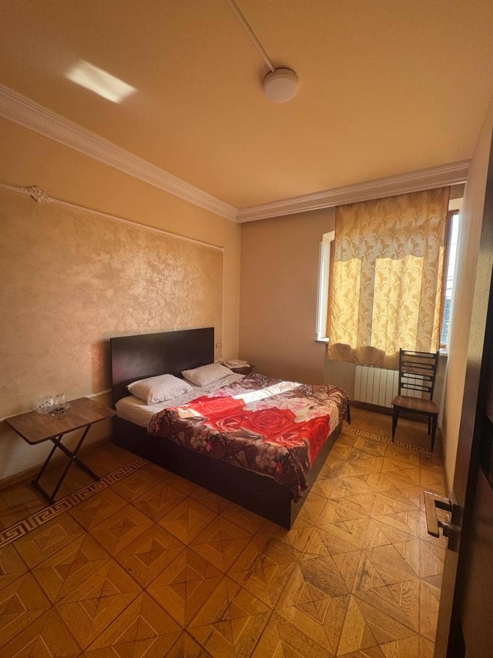 Centre Hotel-Hostel Ереван Екстериор снимка